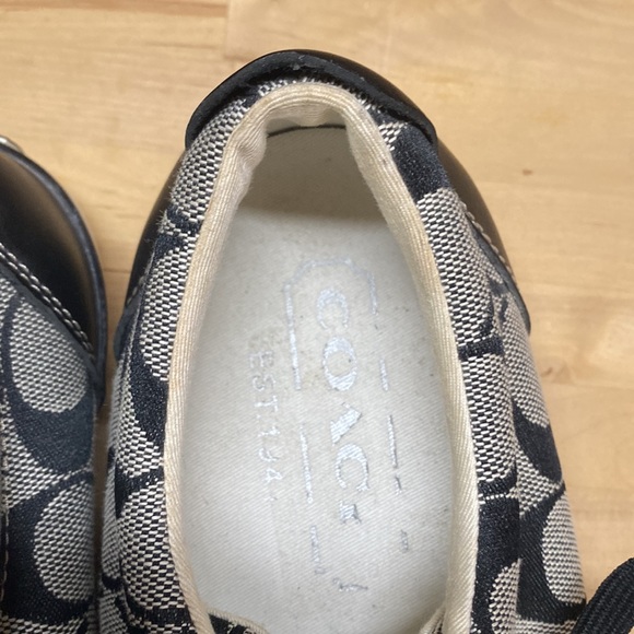 Women’s Coach Tennis Shoes | STYLE: P547 | SIZE:9 1/2 B - Picture 8 of 10